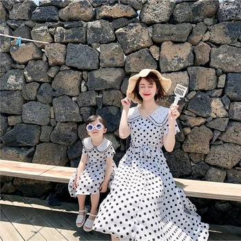 Подходящая одежда для семьи, летние новые платья в горошек для мамы и дочки, одежда в стиле 