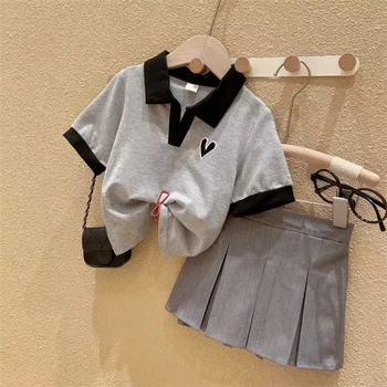 Корейский костюм для школьниц с плиссированной юбкой, повседневная детская одежда, комплект из 2 предметов, топы + юбки, костюм, Летняя одежда для маленьких детей, наряды
