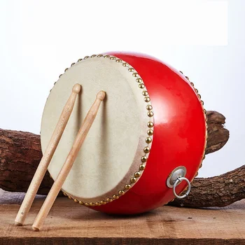 Барабан из воловьей кожи Китайский красный барабанный инструмент Военный барабан Детское представление Львиные танцевальные барабаны